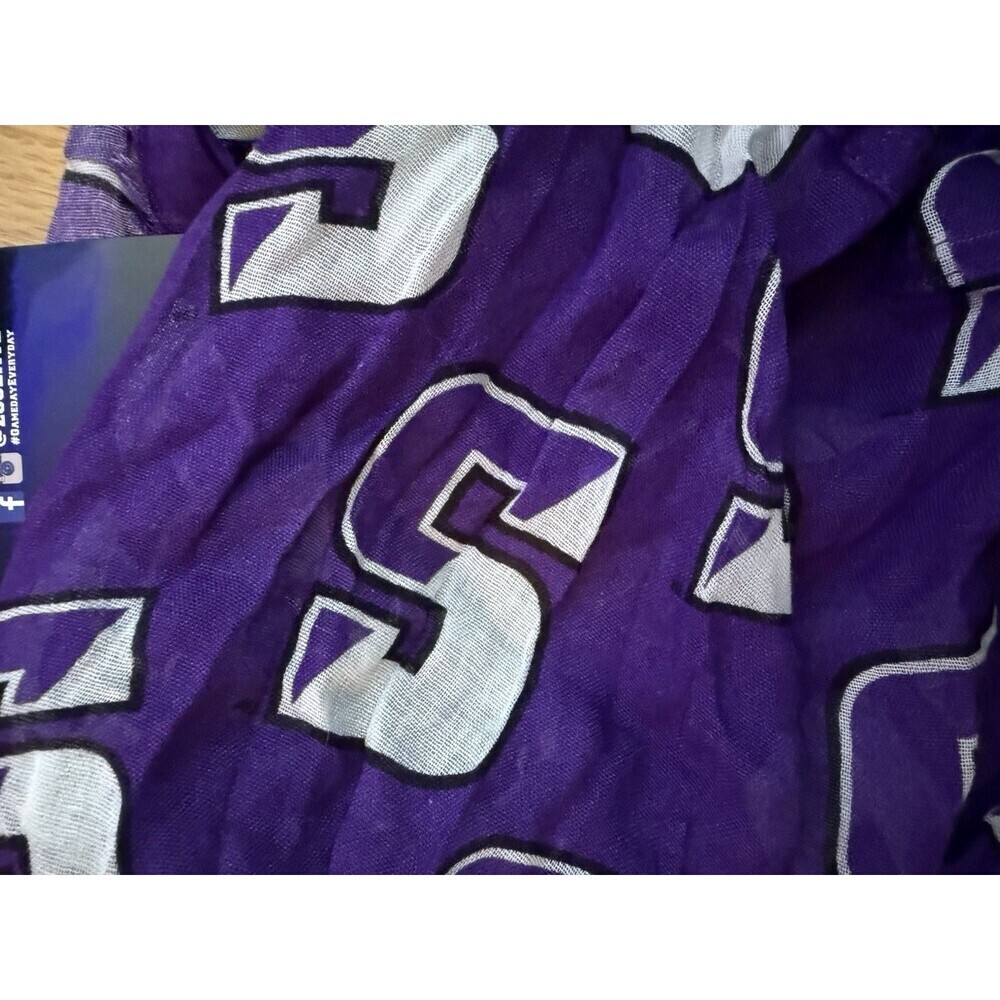 Amherst College Mammoth Infinity Scarf Sheer Zoozatz Purple White Logo NEW - Picture 5 of 7